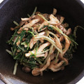 頑張るmama．'s cooksnap of when they made 簡単ささっと☆しめじと水菜の胡麻和え.