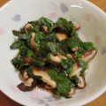 i_yokan's cooksnap of when they made <簡単一品>しいたけ×青じそ炒め.