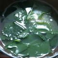 かぴーな's cooksnap of when they made 即席☆とろろ昆布と梅干しのお吸い物.