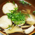 ♡キイロイトリ♡'s cooksnap of when they made きのこと麩のすまし汁.