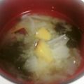 平野モコ's cooksnap of when they made 柚子胡椒で☆さつまいもと玉ねぎのお味噌汁.