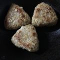 fukofuya's cooksnap of when they made 残った炊き込みご飯で焼おにぎり.