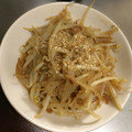✼ひなくんまま✼'s cooksnap of when they made もやしのかつお炒め.