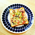 YUZVIO's cooksnap of when they made ウインナーと塩こんぶの和風ピザトースト.