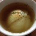 youcay's cooksnap of when they made 新玉ねぎの丸ごとオニオンスープ.