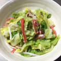 vegakuma's cooksnap of when they made 簡単！カニカマとキャベツのごま油和え.