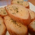 ladyamo's cooksnap of when they made ガーリックトースト フライパン.