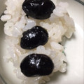 ねこまーどれ's cooksnap of when they made 炊飯器で簡単黒豆ごはん（白むし）.