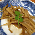 yasumine's cooksnap of when they made ウドの皮できんぴら.