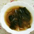 ｺｱﾗ's cooksnap of when they made パパッと♪*玉ねぎ入り*わかめスープ*.