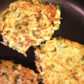 KONAmieUt's cooksnap of when they made もやしと豆腐のふんわりお好み焼き.