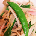 ☆たまお☆'s cooksnap of when they made スナップえんどうとしめじの炒め物.