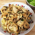 RIJE's cooksnap of when they made 鶏肉ときのこの柚子胡椒炒め.