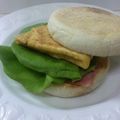 まほじょ's cooksnap of when they made ピーナッツバター入り☆マフィンサンド.