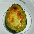 ☆chanrii☆★'s cooksnap of when they made 簡単おつまみ♪アボカドグラタン♪.