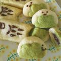 オパビニアの子孫's cooksnap of when they made かしわ餅風おにぎりツインズのキャラ弁♪.