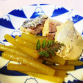 yasutonton's cooksnap of when they made 懐かしき蕗の煮物with鯖水煮缶.