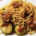 まいたんぽ's cooksnap of when they made サバ缶とズッキーニのトマトソースパスタ.