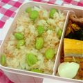 りな⊿'s cooksnap of when they made お弁当に夜食に★枝豆と鮭のおにぎり.