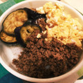 さえきゆう's cooksnap of when they made ナスの三色そぼろ丼と、簡単野菜スープ♡.
