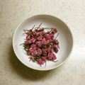 ささやかキッチン's cooksnap of when they made 初めてでも綺麗にできる「桜の塩漬け」.
