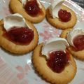 ♪★noriko★♪'s cooksnap of when they made クリームチーズとジャムのクラッカーのせ.