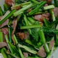 マウアー's cooksnap of when they made うるいとウインナーのニンニク炒め.