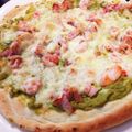 こまつなみっちゃん's cooksnap of when they made 30分で完成！？不思議パンのアボカドピザ.
