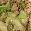 えんそく's cooksnap of when they made 豚とレタスのネギ塩ダレ炒め.