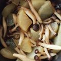クック4LE2C7☆'s cooksnap of when they made 大根としめじのこっくり甘辛煮.