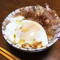YUKIKI☆'s cooksnap of when they made 朝食♪昼食♫夜食☆えごま油で目玉焼き丼♡.