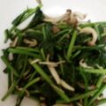 ○ω○'s cooksnap of when they made 簡単！しめじとほうれん草のベーコンソテー.