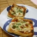 赤い電話's cooksnap of when they made お酒のおつまみ&簡単一品♡あぶらあげピザ.