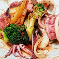 meganecco's cooksnap of when they made 食欲増進♪イカときゅうりのキムチ炒め.