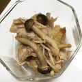 めろんぱん☆2's cooksnap of when they made ヘルシー！キノコと豚しゃぶの香り胡麻和え.