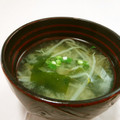 赤い電話's cooksnap of when they made ◆もやしとわかめの味噌汁.