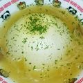 smile2525☆'s cooksnap of when they made 丸ごと新たまねぎのコンソメスープ.