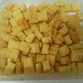 スーティー's cooksnap of when they made 余ったパンで★ガーリック・クルトン.