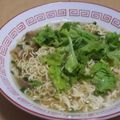 きらり流れ星's cooksnap of when they made レタスをぽいっ！と入れた醤油ラーメン.