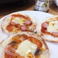 kiwi808's cooksnap of when they made 餃子の皮でアンチョビのピザ.