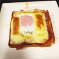 よっ恋たろう's cooksnap of when they made 簡単朝食ベーコンエッグマヨチーズトースト.