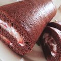 なぁのんと♪'s cooksnap of when they made ココアといちごのロールケーキ.