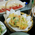 michygel's cooksnap of when they made 新たまねぎと桜えびのサクサクかき揚げ.