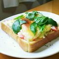 しじみごはん's cooksnap of when they made カニカマと玉葱のバジルトースト.