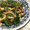 tanoyuki's cooksnap of when they made きのことほうれん草のアンチョビ炒め.