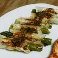 Munyako's cooksnap of when they made 簡単！アスパラガスのマキマキ餃子.