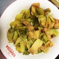 りさ∞'s cooksnap of when they made 美腸レシピ☆セロリと油揚げの柚子胡椒炒め.
