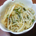 有希-yuki-'s cooksnap of when they made 給料日前にど～ぞ♪　簡単☆もやし酢.