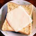 ＊なぁ＊'s cooksnap of when they made * ハムチーズトースト *.
