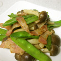 低カロ探検隊's cooksnap of when they made きぬさやとしめじの炒め物.